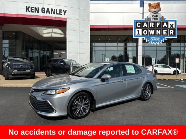 2022 Toyota Camry Hybrid XLE FWD photo