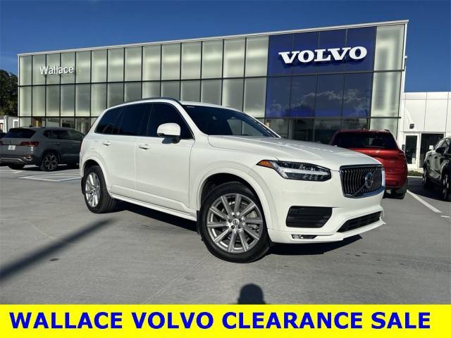 2022 Volvo XC90 Momentum AWD photo