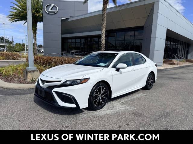 2022 Toyota Camry SE AWD photo