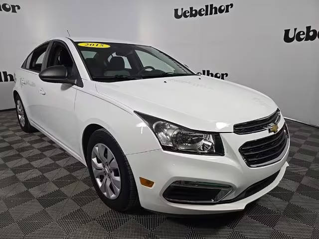 2015 Chevrolet Cruze LS FWD photo