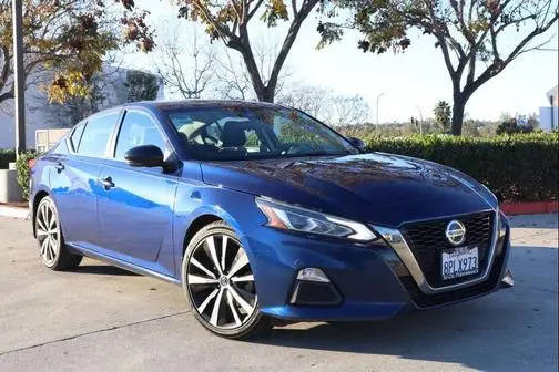 2020 Nissan Altima 2.0 SR FWD photo