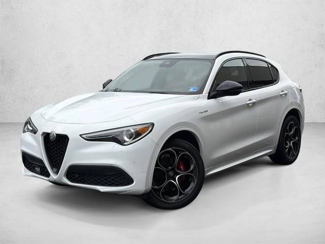 2022 Alfa Romeo Stelvio Veloce AWD photo