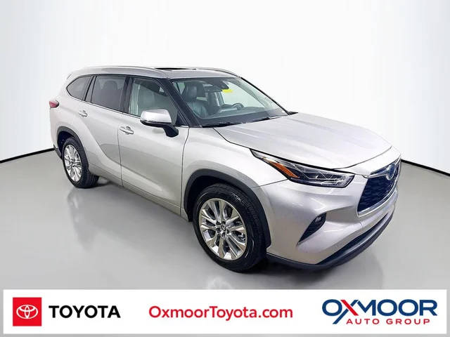 2022 Toyota Highlander Hybrid Limited FWD photo