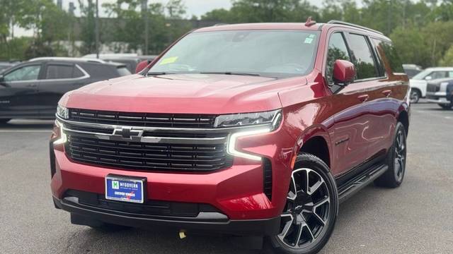 2022 Chevrolet Suburban RST 4WD photo