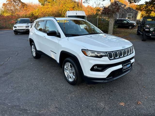 2022 Jeep Compass Latitude 4WD photo