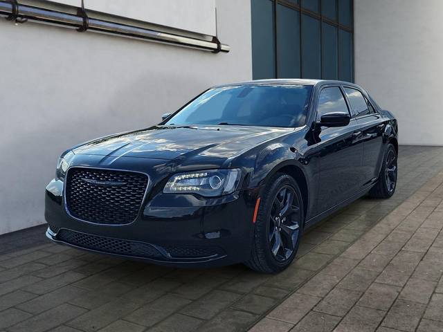 2021 Chrysler 300 Touring RWD photo