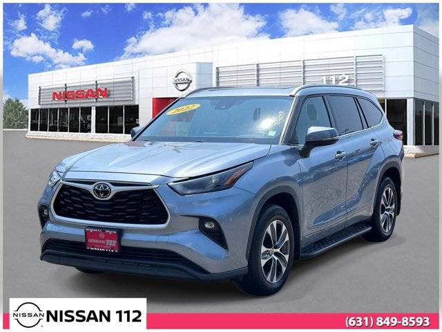 2022 Toyota Highlander XLE AWD photo