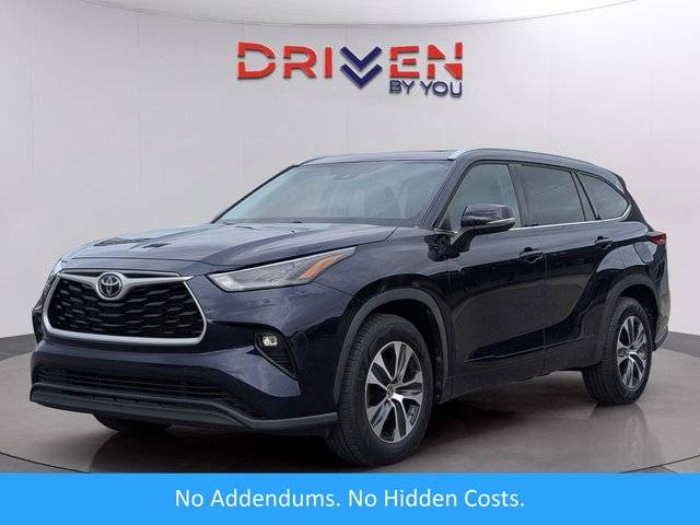 2022 Toyota Highlander XLE FWD photo