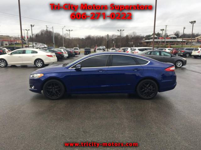 2015 Ford Fusion SE FWD photo