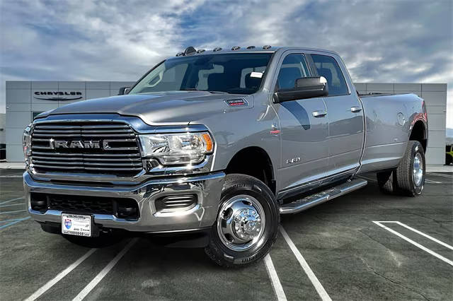 2020 Ram 3500 Big Horn 4WD photo