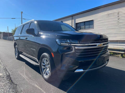 2021 Chevrolet Suburban LT 4WD photo