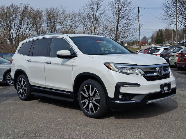 2022 Honda Pilot Touring 7-Passenger AWD photo