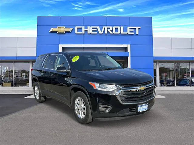 2021 Chevrolet Traverse LS AWD photo