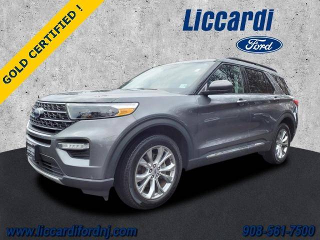 2021 Ford Explorer XLT 4WD photo