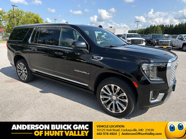 2022 GMC Yukon XL Denali 4WD photo