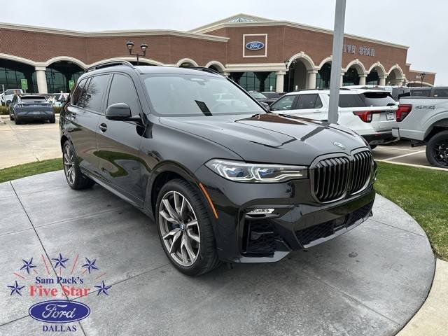 2022 BMW X7 M50i AWD photo