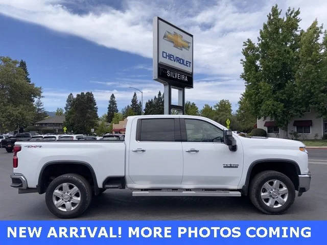 2022 Chevrolet Silverado 2500HD LTZ 4WD photo