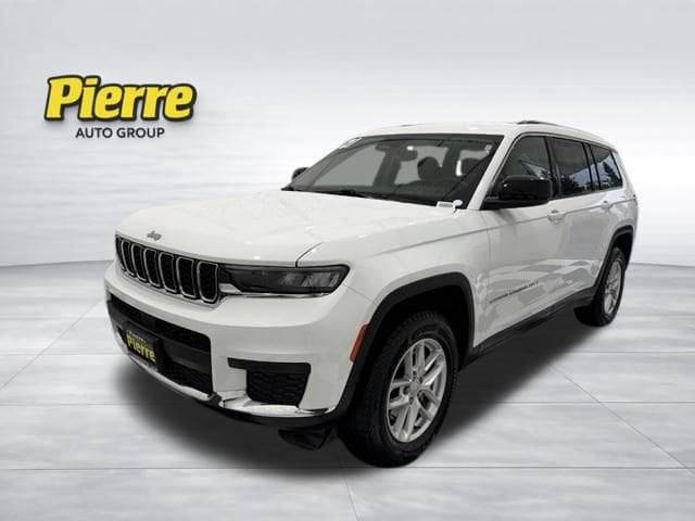 2021 Jeep Grand Cherokee L Laredo 4WD photo