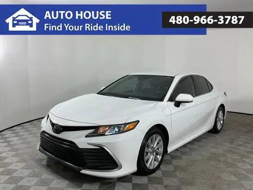 2022 Toyota Camry LE FWD photo