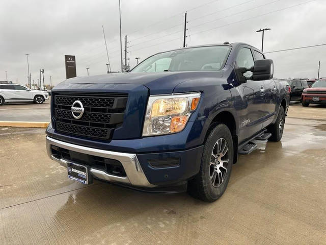 2021 Nissan Titan SV 4WD photo