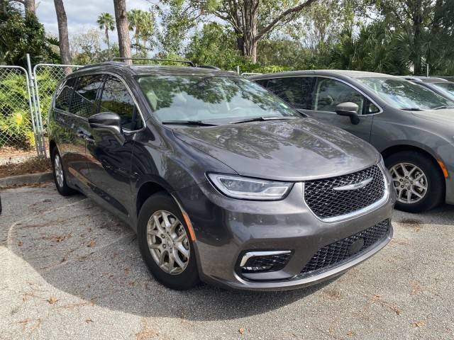 2021 Chrysler Pacifica Minivan Touring L FWD photo