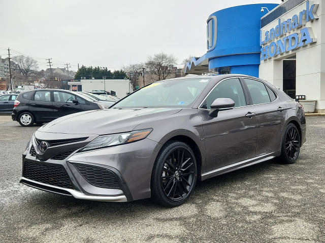 2022 Toyota Camry XSE FWD photo