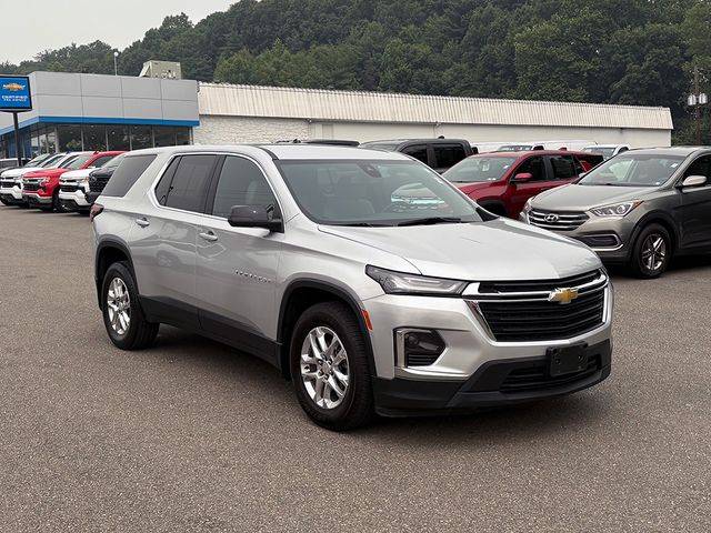 2022 Chevrolet Traverse LS FWD photo