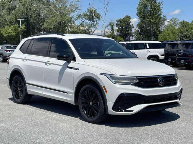 2022 Volkswagen Tiguan SE R-Line Black FWD photo