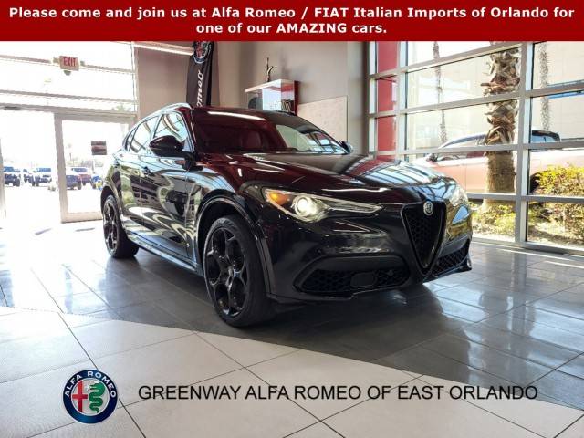 2022 Alfa Romeo Stelvio Veloce AWD photo