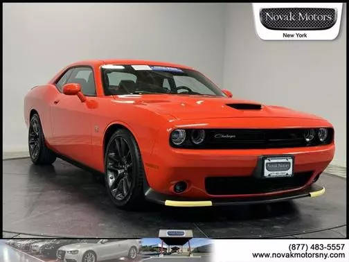 2021 Dodge Challenger R/T Scat Pack RWD photo