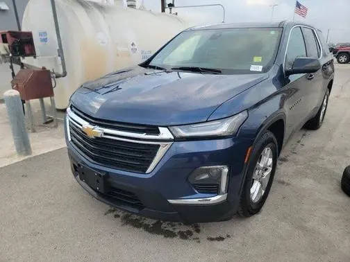 2022 Chevrolet Traverse LS FWD photo