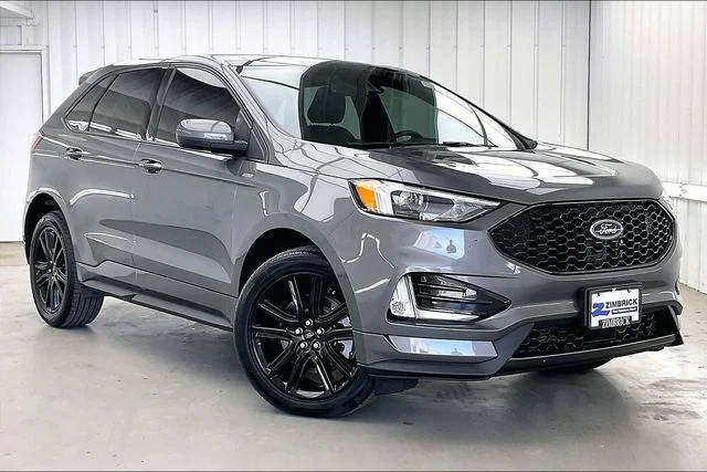 2021 Ford Edge ST-Line AWD photo