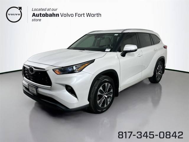 2022 Toyota Highlander XLE FWD photo