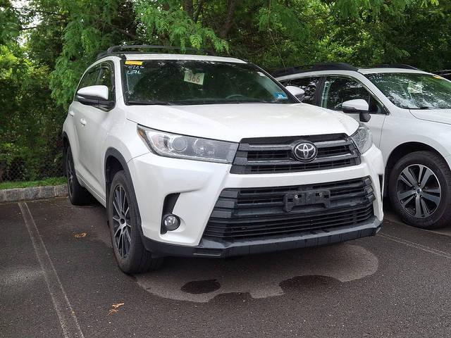 2018 Toyota Highlander SE AWD photo