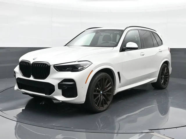 2022 BMW X5 M50i AWD photo