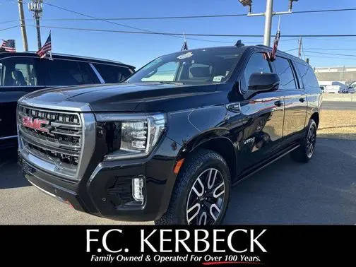 2022 GMC Yukon XL AT4 4WD photo