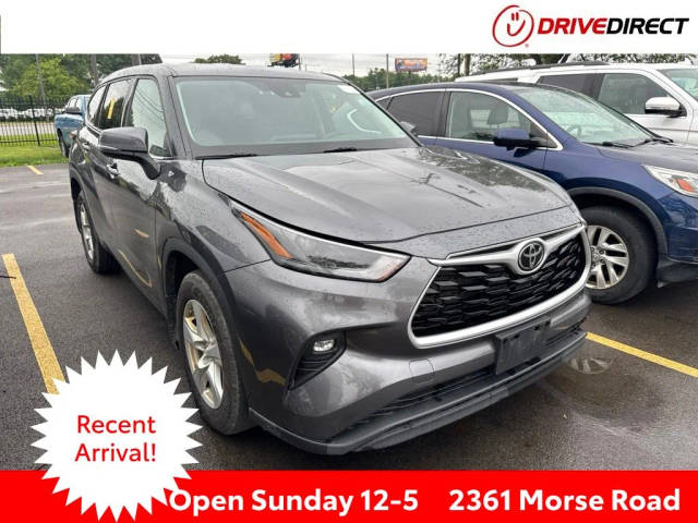 2022 Toyota Highlander LE AWD photo