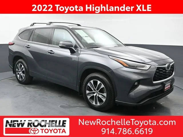 2022 Toyota Highlander XLE AWD photo