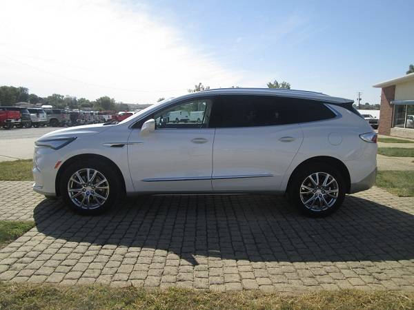 2022 Buick Enclave Premium AWD photo