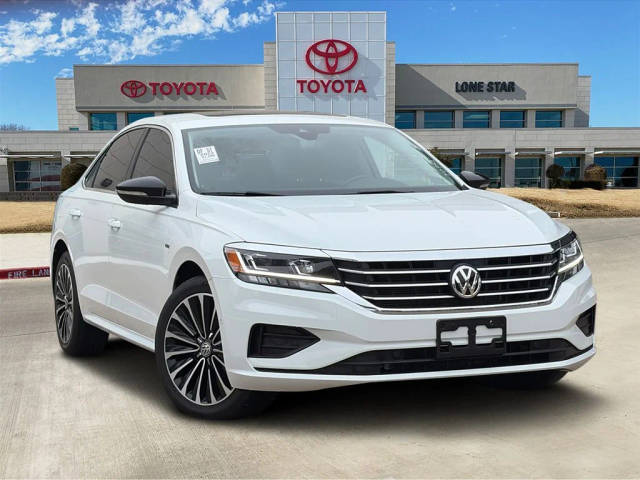 2022 Volkswagen Passat 2.0T Limited Edition FWD photo