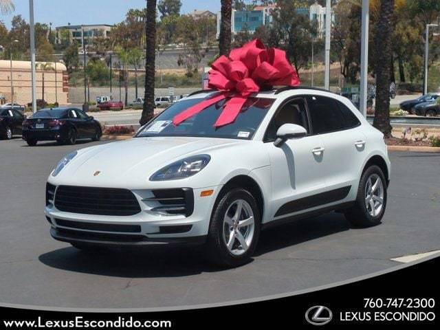 2021 Porsche Macan AWD photo