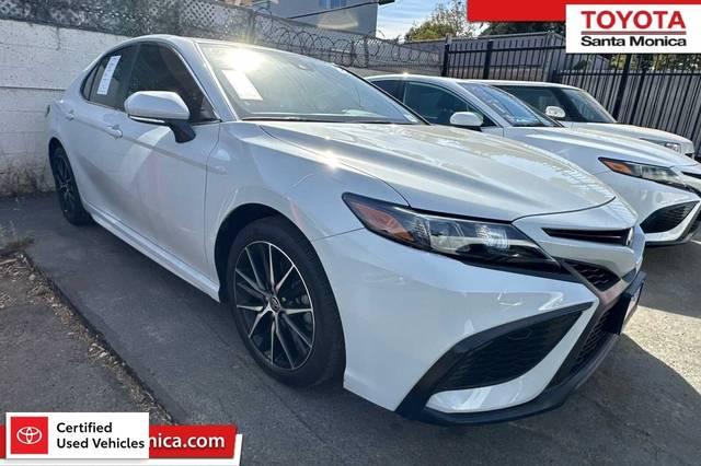 2022 Toyota Camry SE FWD photo