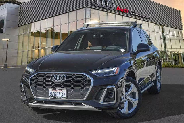 2022 Audi Q5 S line Prestige AWD photo