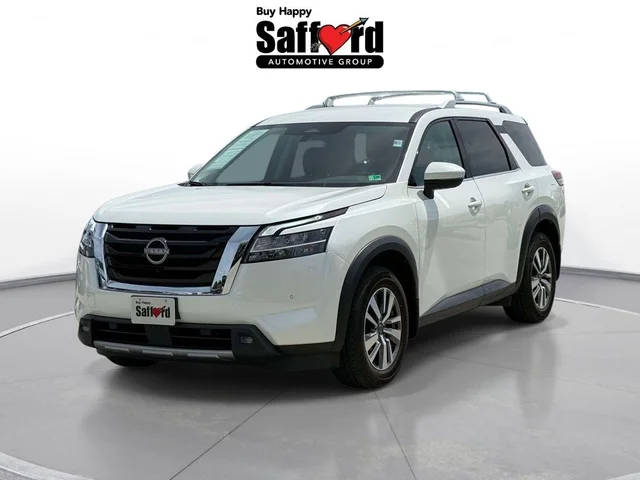 2022 Nissan Pathfinder SL 4WD photo