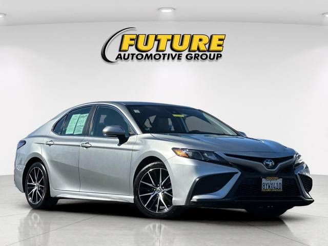 2022 Toyota Camry Hybrid SE FWD photo