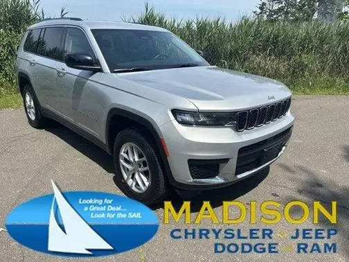 2021 Jeep Grand Cherokee L Laredo 4WD photo