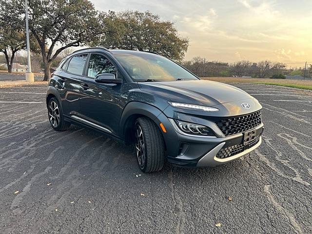 2022 Hyundai Kona Limited FWD photo