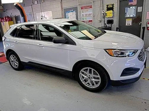 2021 Ford Edge SE FWD photo