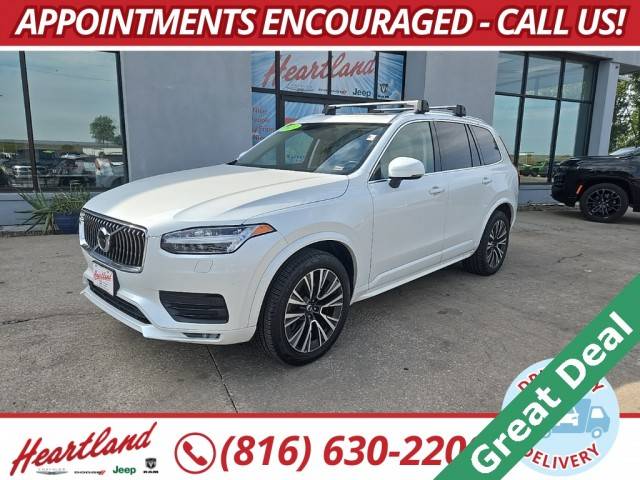 2021 Volvo XC90 Momentum AWD photo