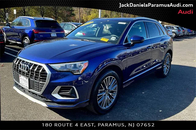 2022 Audi Q3 Premium AWD photo